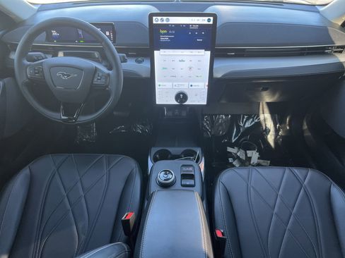 Used 2023 Ford Mustang Mach-E Select image 5