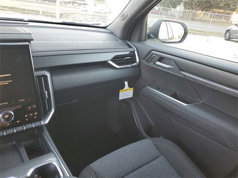 New 2026 GMC Acadia Elevation image 15