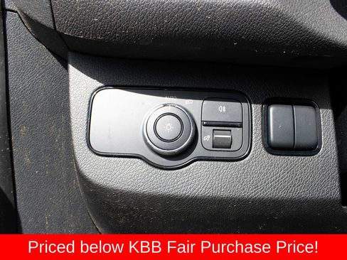 Used 2019 Mercedes-Benz Sprinter 144 w/ Driver Convenience Package image 18
