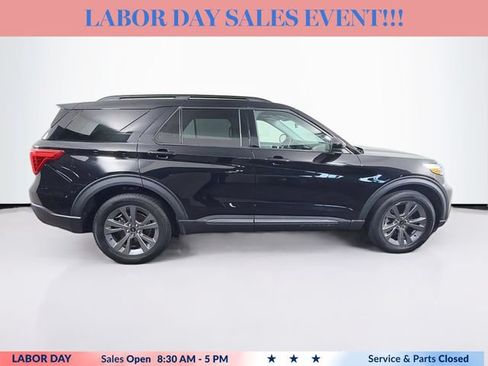 Used 2023 Ford Explorer XLT w/ Equipment Group 202A AWD/4WD image 8