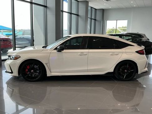Used 2025 Honda Civic Type R image 5