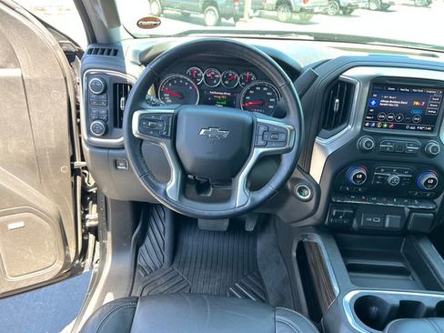 Used 2020 Chevrolet Silverado 1500 LT Trail Boss w/ Midnight Edition AWD/4WD image 13