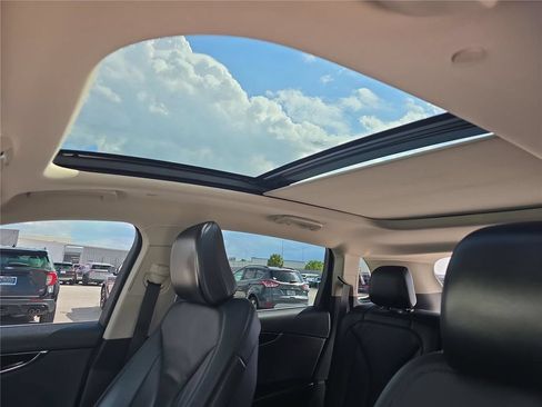 Certified 2021 Lincoln Nautilus Reserve AWD/4WD image 27