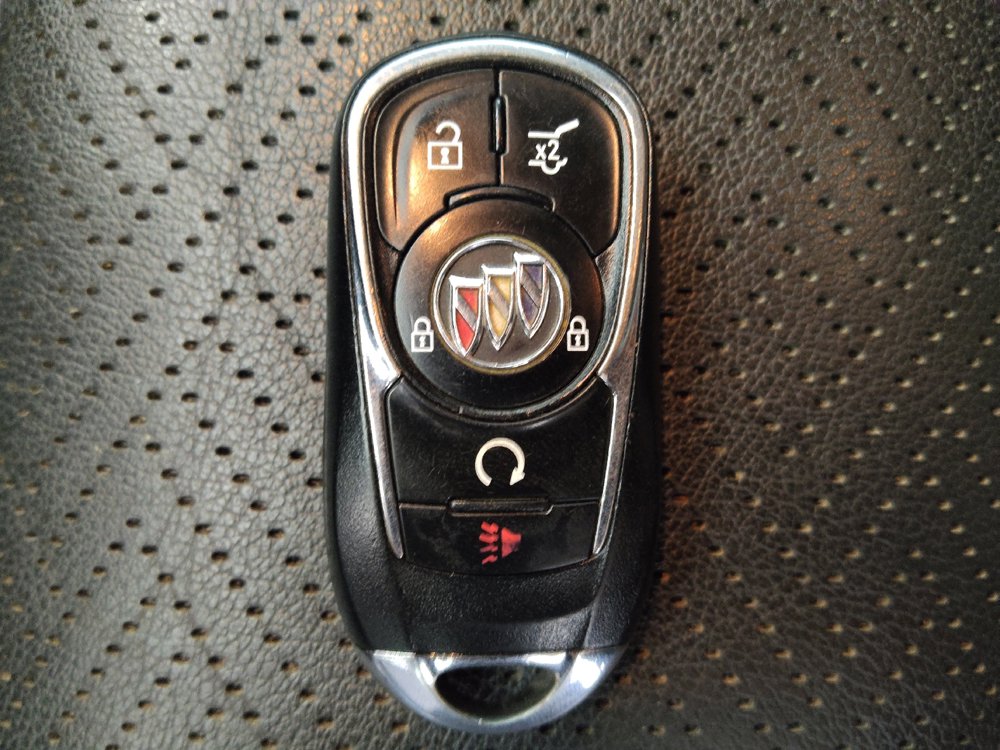 Used 2020 Buick Encore GX Essence w/ Advanced Technology Package FWD image 32