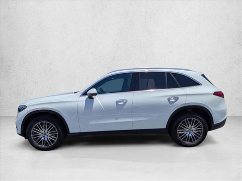 Certified 2026 Mercedes-Benz GLC 300 4MATIC image 9
