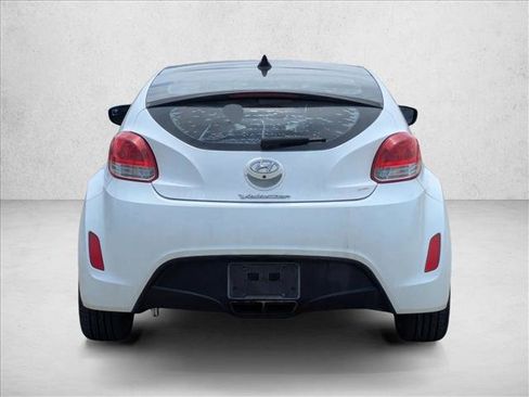 Used 2016 Hyundai Veloster w/ Option Group 02 FWD image 7