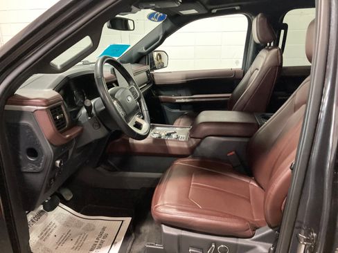 Used 2022 Ford Expedition Max Limited image 26