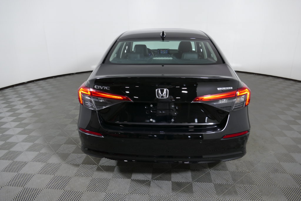 Used 2022 Honda Civic Touring image 4