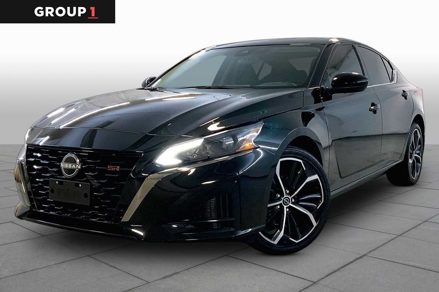 Used 2025 Nissan Altima 2.5 SR AWD/4WD image 1
