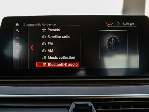 Used 2019 BMW 530e w/ Convenience Package image 29