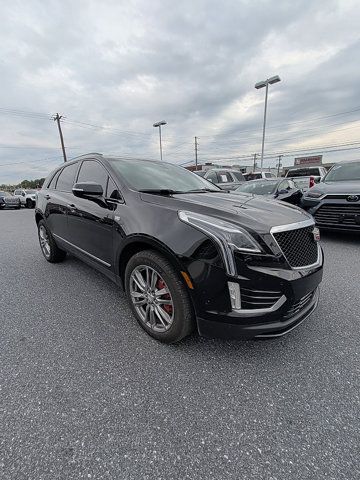 Used 2025 Cadillac XT5 Sportv w/ Technology Package AWD/4WD image 3