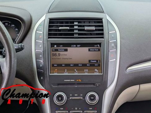 Used 2019 Lincoln MKC Premiere FWD image 22