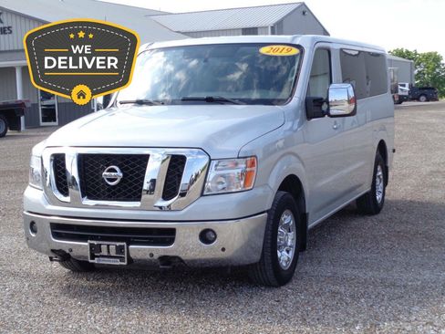 Used 2019 Nissan NV 3500 SL RWD image 1