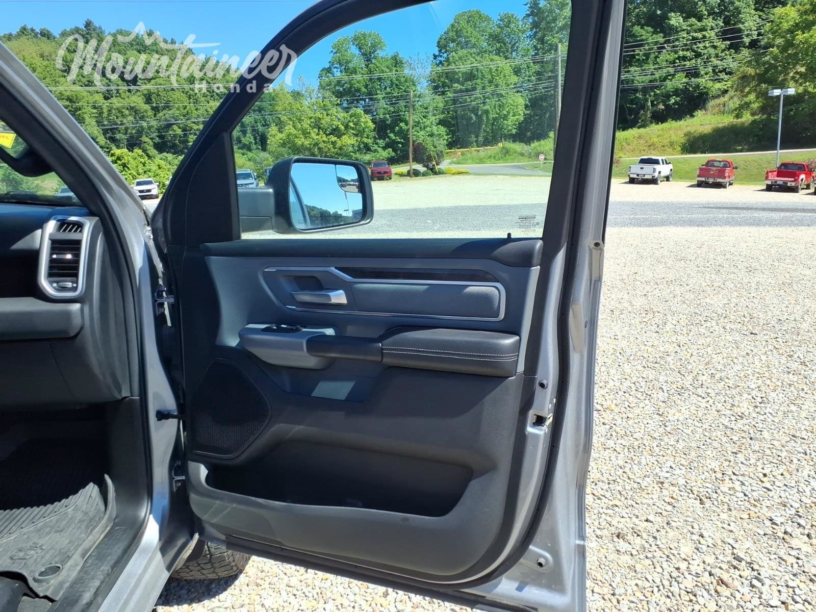 Used 2023 RAM 1500 Big Horn AWD/4WD image 17