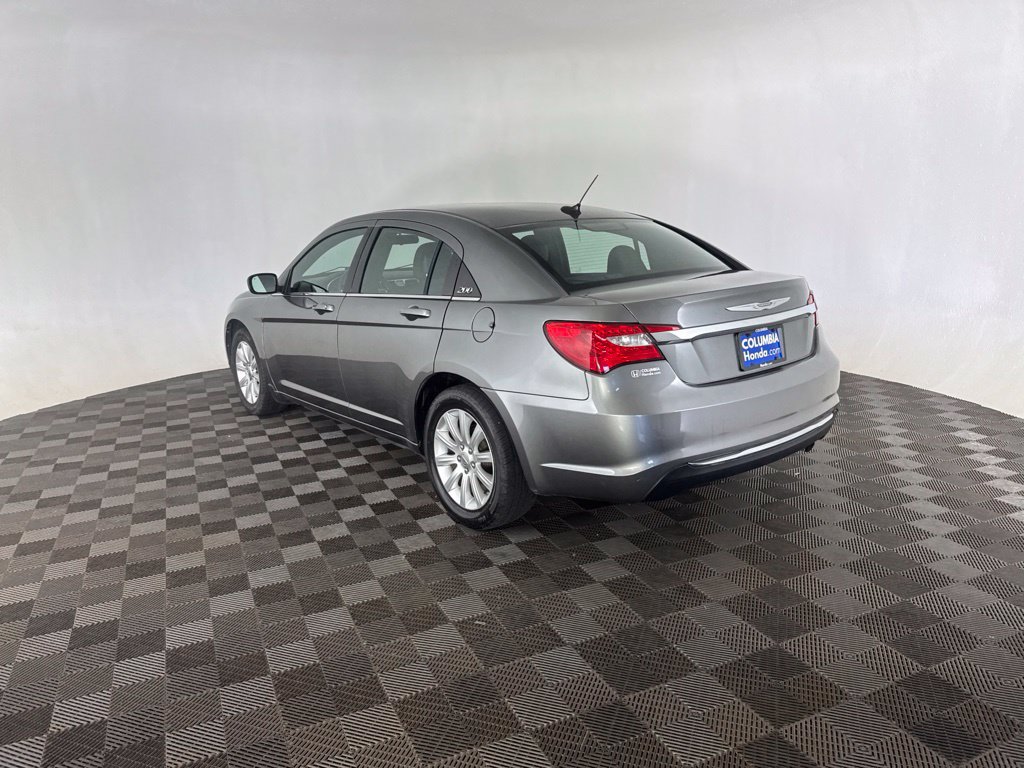 Used 2012 Chrysler 200 Touring w/ Cold Weather Group FWD image 7