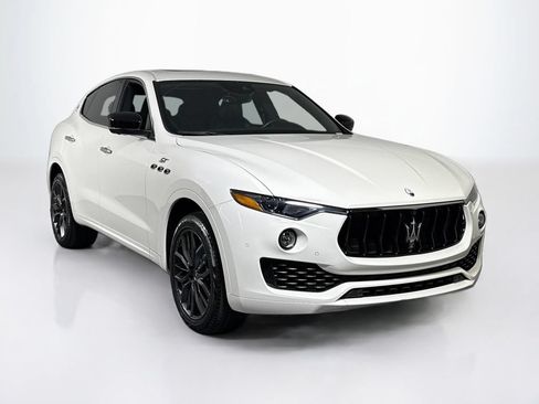 Used 2024 Maserati Levante GT Ultima AWD/4WD image 7