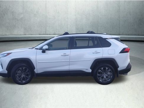 Used 2025 Toyota RAV4 XLE Premium w/ Weather Package AWD/4WD image 20