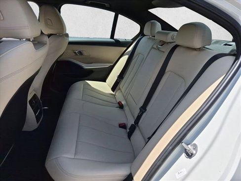 Used 2024 BMW 330i Sedan w/ Convenience Package RWD image 20
