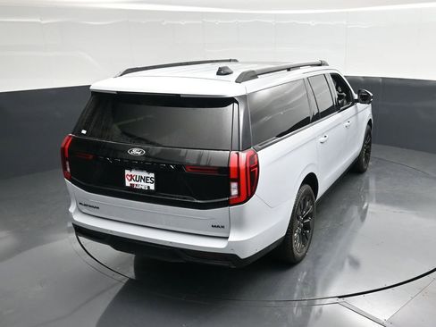 Used 2025 Ford Expedition Max Platinum w/ Stealth Appearance Package image 40