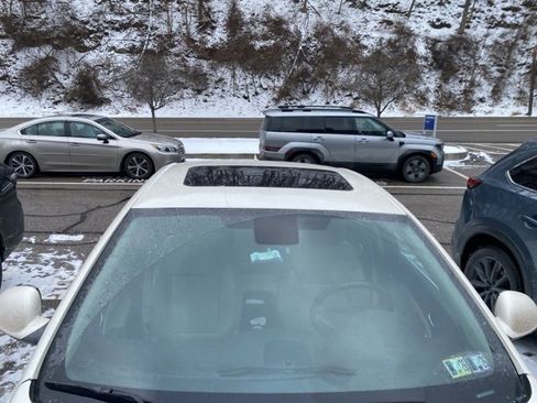 Used 2013 Buick Regal Premium image 16