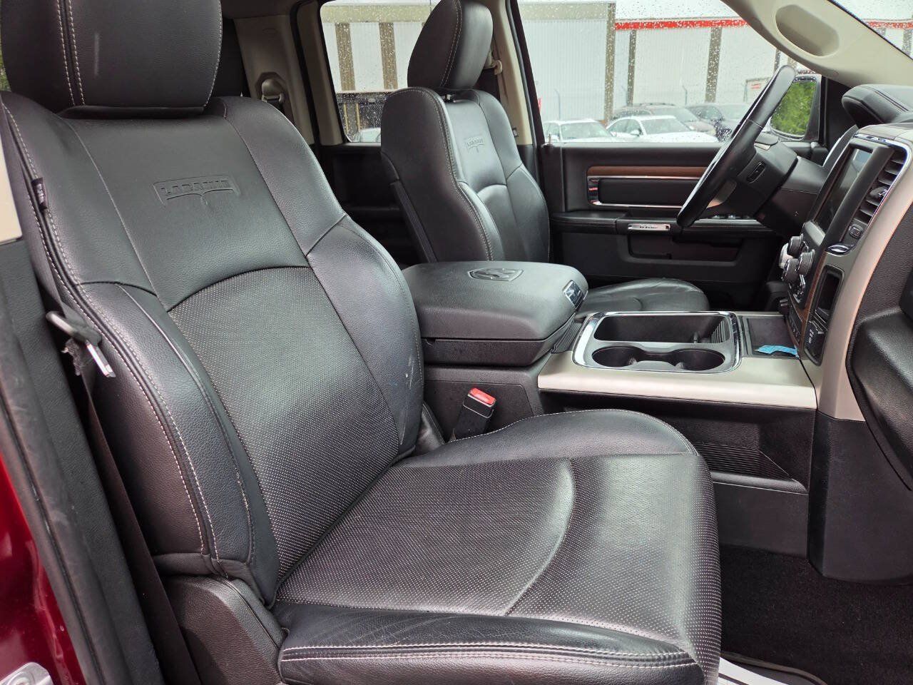 Used 2017 RAM 1500 Laramie w/ Convenience Group AWD/4WD image 46