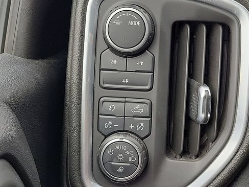Used 2022 Chevrolet Silverado 2500 LT w/ Convenience Package AWD/4WD image 16