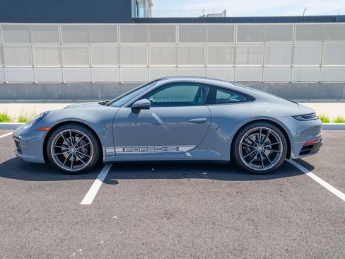 Certified 2024 Porsche 911 Carrera RWD image 2