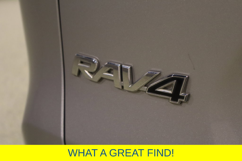 Used 2019 Toyota RAV4 XLE w/ Convenience Package FWD image 15