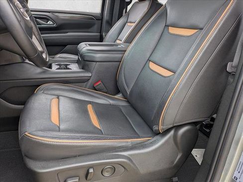 Used 2023 GMC Yukon XL AT4 image 16
