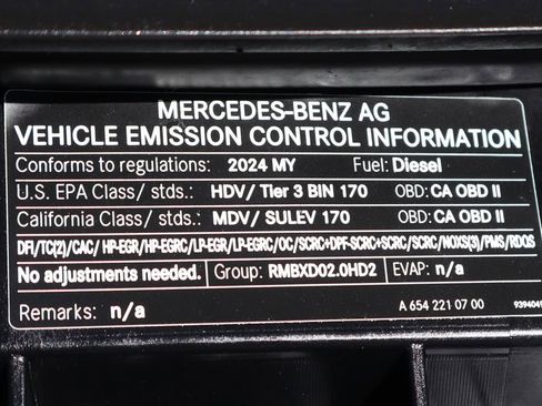 Used 2024 Mercedes-Benz Sprinter 2500 w/ Acoustic Package image 17