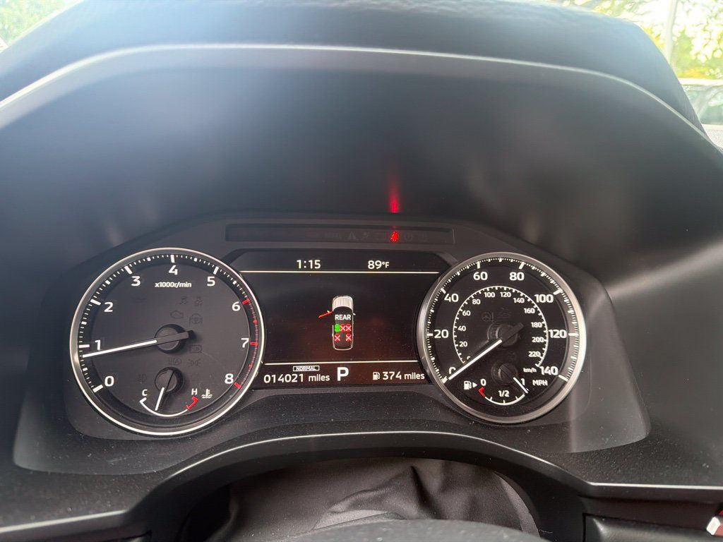 Used 2025 Mitsubishi Outlander SE AWD/4WD image 2