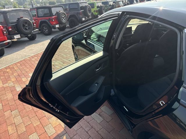Certified 2024 Honda Accord EX image 27