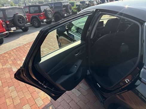 Certified 2024 Honda Accord EX image 27