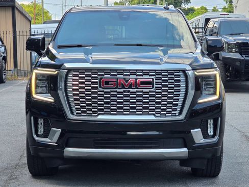 Used 2021 GMC Yukon XL Denali w/ Denali Premium Package AWD/4WD image 10
