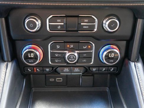 Used 2024 GMC Yukon AT4 w/ Technology Package image 29