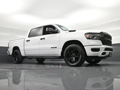 Used 2024 RAM 1500 Big Horn RWD image 31