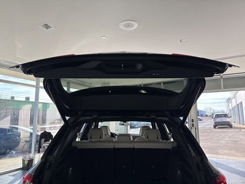 Used 2022 BMW X5 xDrive40i w/ M Sport Package image 11