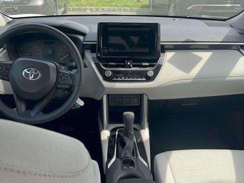 Certified 2023 Toyota Corolla Cross L image 29