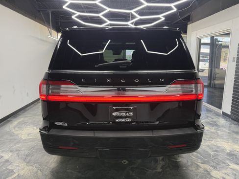 Used 2021 Lincoln Navigator Reserve AWD/4WD image 4