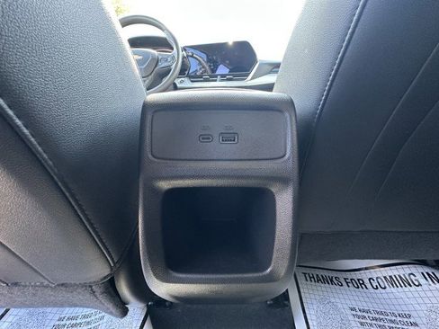 Used 2024 Chevrolet Trax LT image 15