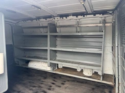 Used 2017 GMC Savana 3500 RWD image 11
