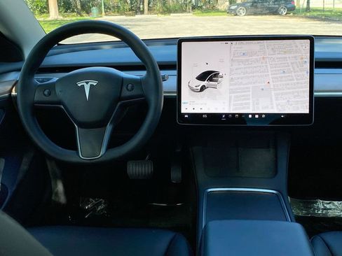 Used 2023 Tesla Model 3 Standard Range image 23