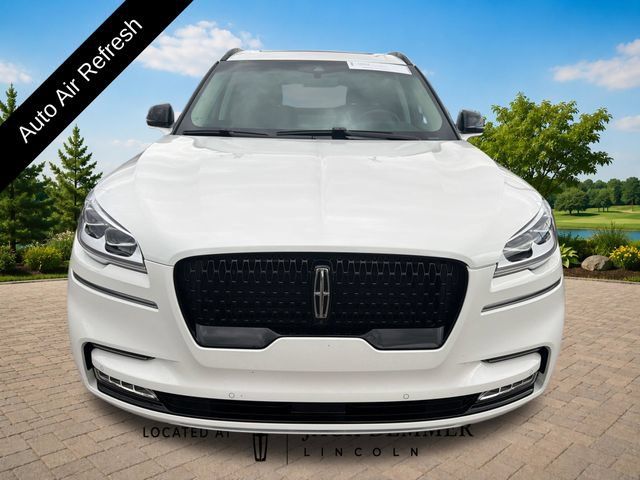 Used 2024 Lincoln Aviator Reserve w/ Equipment Group 201A AWD/4WD image 11