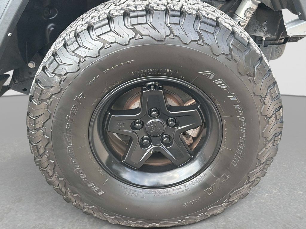 Used 2021 Jeep Wrangler Unlimited Rubicon AWD/4WD image 33