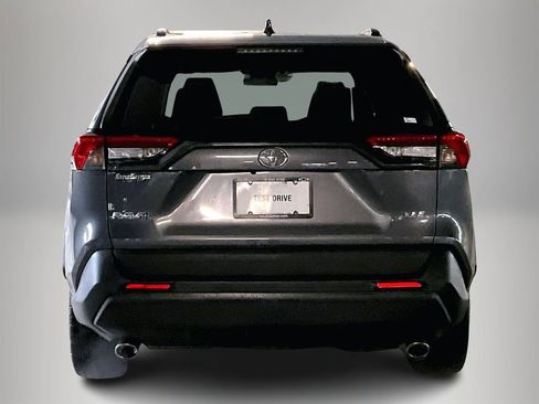Used 2020 Toyota RAV4 XLE w/ Convenience Package image 6