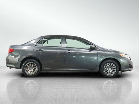 Used 2010 Toyota Corolla LE FWD image 6