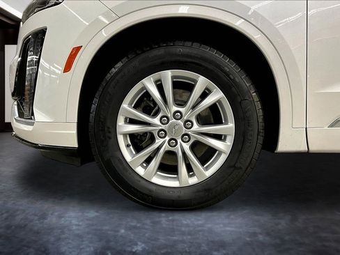Certified 2025 Cadillac XT6 Luxury image 35