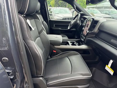 New 2026 RAM 3500 Laramie AWD/4WD image 9