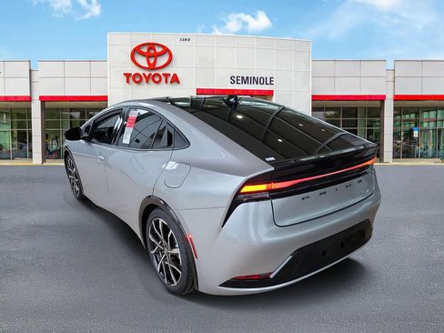 New 2026 Toyota Prius Plug-In Hybrid FWD image 4