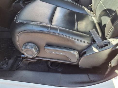 Used 2019 Jeep Wrangler Unlimited Sahara image 14